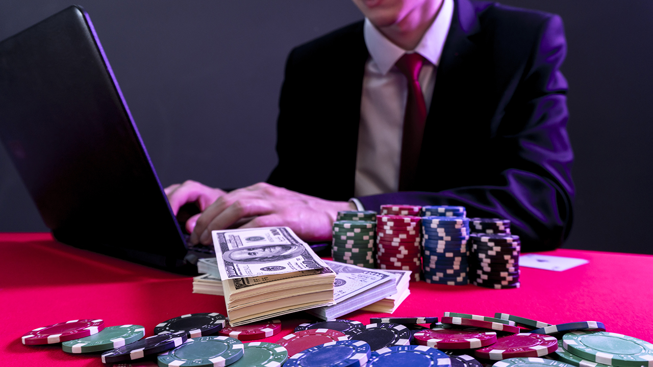 How can your psychology affect the game at an online casino?